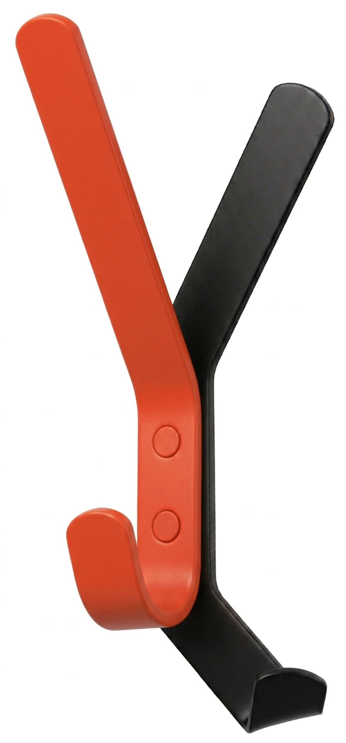 Der minimalistische SCHATTENWURF Doppel-Wandhaken in der Farbe RAL 2008 Hellrotorange von Kirchhoff und Euwens aus Iserlohner Fertigung.