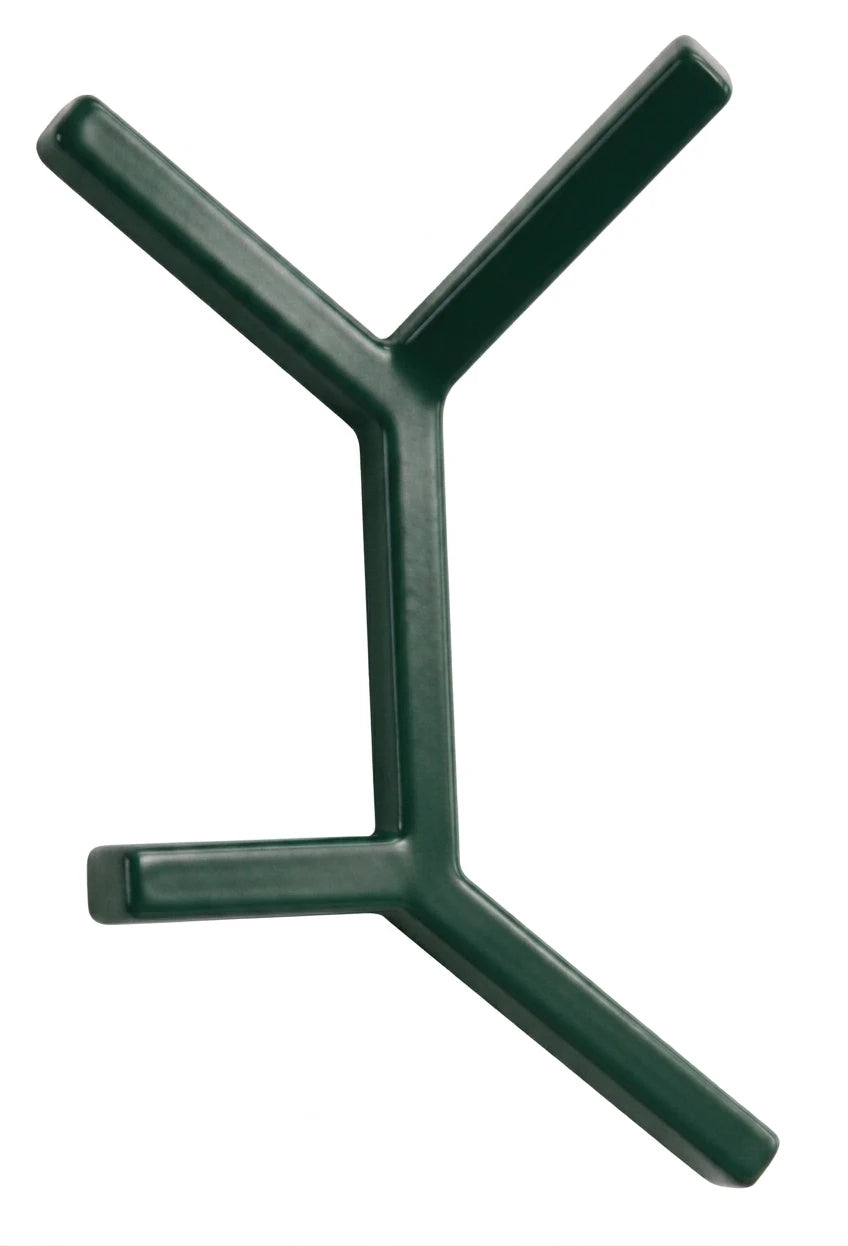 Moderner, minimalistischer Wandhaken in RAL 6009 mit dezentem Glanz auf weißem Hintergrund.