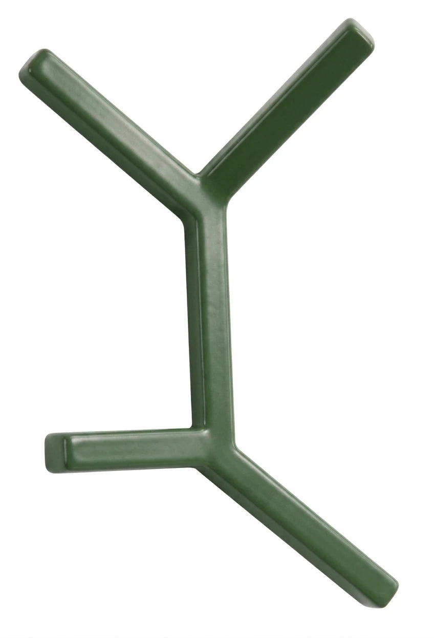 Moderner, minimalistischer Wandhaken in RAL 6025 mit dezentem Glanz auf weißem Hintergrund.