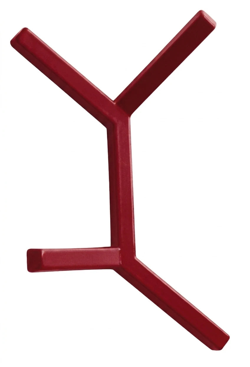 Moderner, minimalistischer Wandhaken in RAL 3002 mit dezentem Glanz auf weißem Hintergrund.