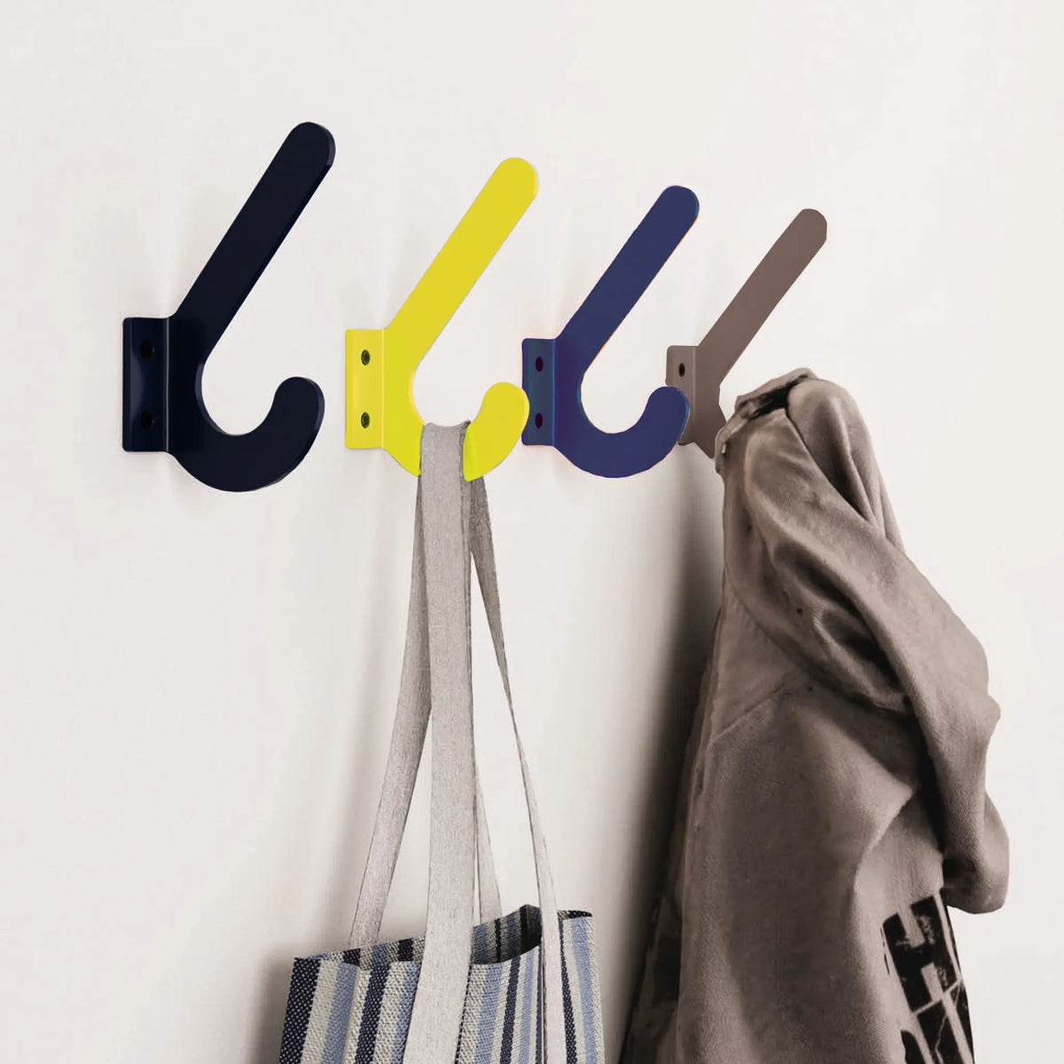 "BEN" Garderobenhaken von Robin Scholz